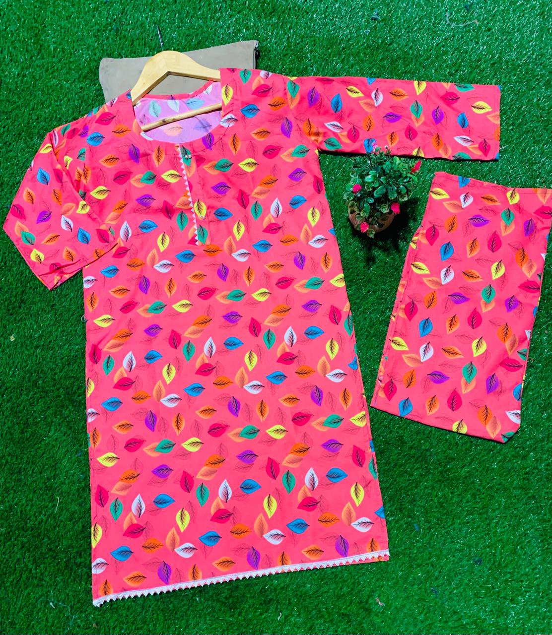 Vibrant Printed Khaddar Suit 🍁